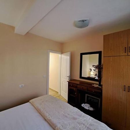 Quiet, Cozy, Luminous Apartment Tirana Esterno foto