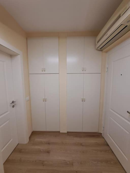 Quiet, Cozy, Luminous Apartment Tirana Esterno foto