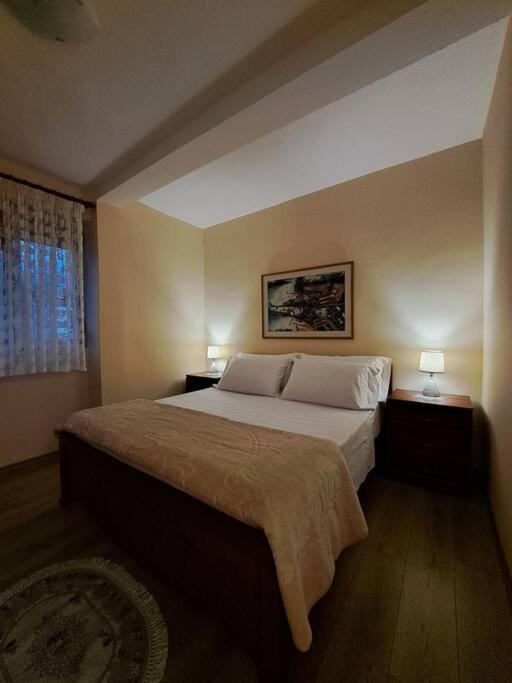 Quiet, Cozy, Luminous Apartment Tirana Esterno foto